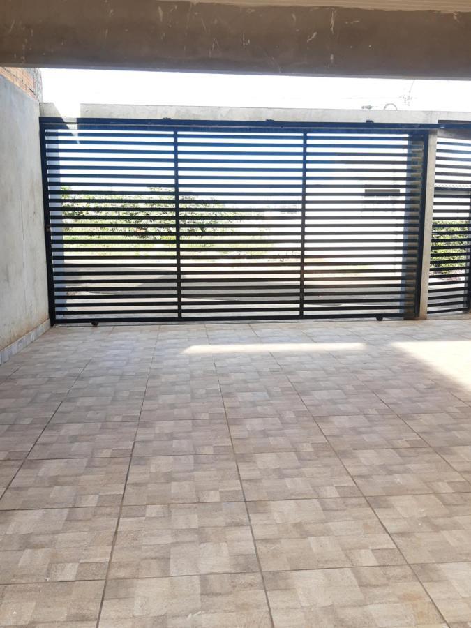 Casa Grande Em Arapongas Vila Exterior foto